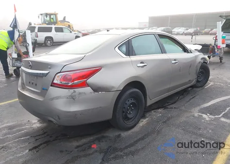 2013 Nissan Altima 2.5 S z USA, uszkodzony, nr VIN 1N4AL3AP9DN526442